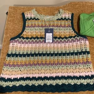 Cute sweater crop! Looks like it was to tight for me.